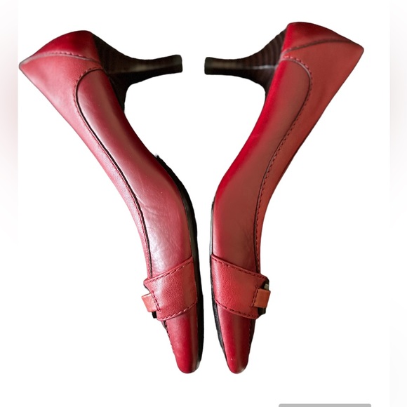 Cole Haan Helena Mid Pumps Lacquer Red Size 8 - Picture 2 of 3